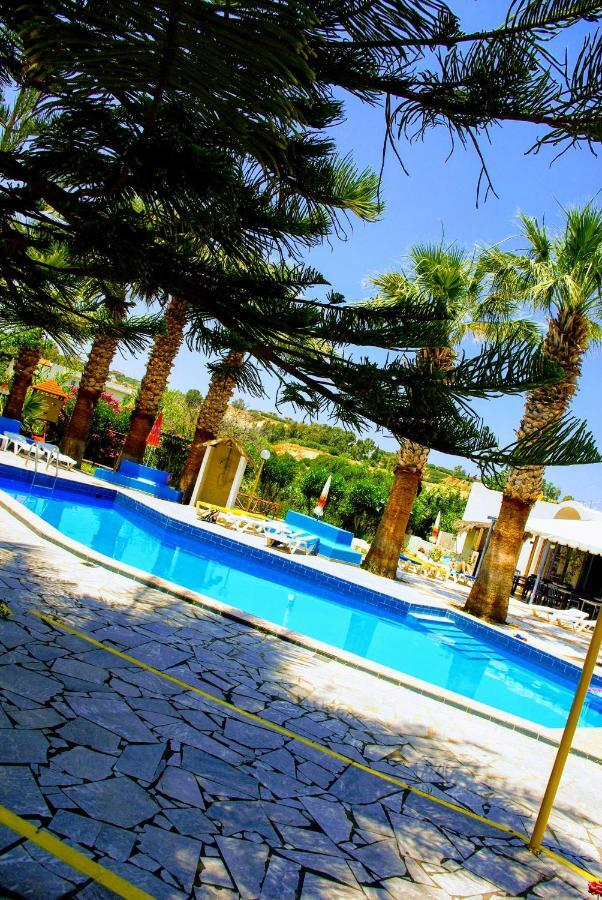 Aspro Hotel Herszonisszosz Kültér fotó